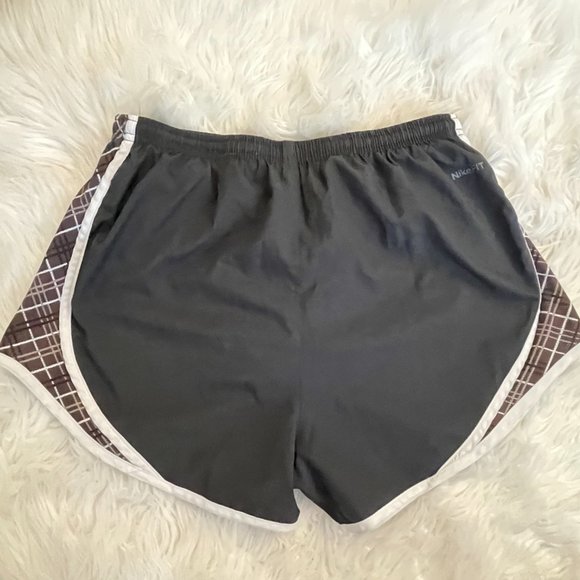 NWOT Nike Dri-Fit Running Shorts, WSU Cougars, Size Medium - Grey, Plaid - Picture 6 of 6